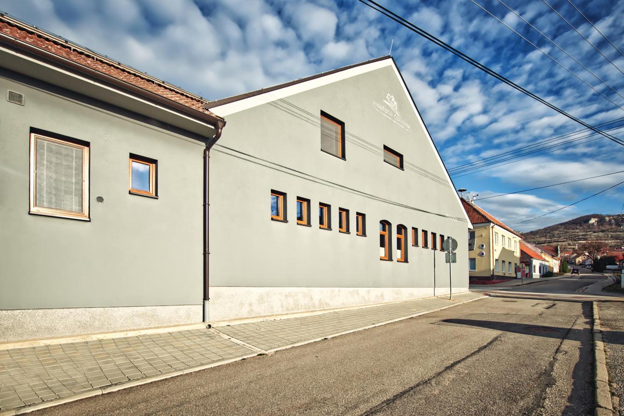 Penzion Vinarstvi Cervinka Horni Vestonice Exteriör bild